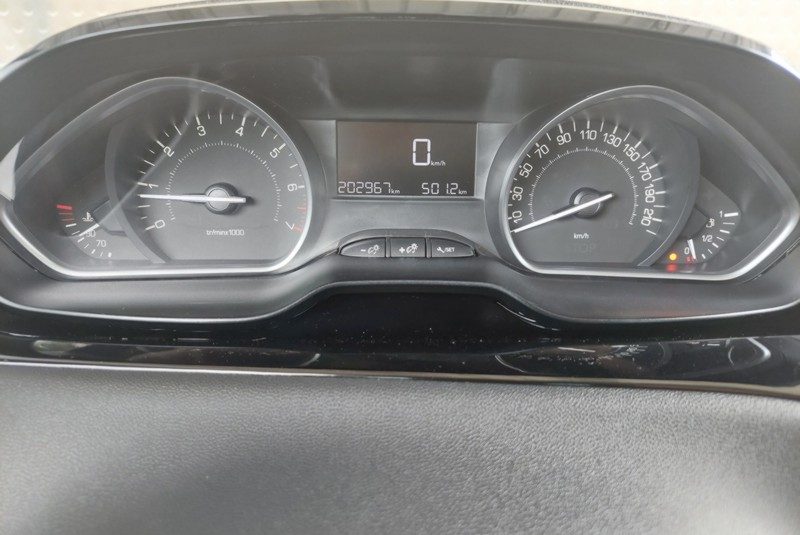 PEUGEOT 208 1.2 PURE TECH