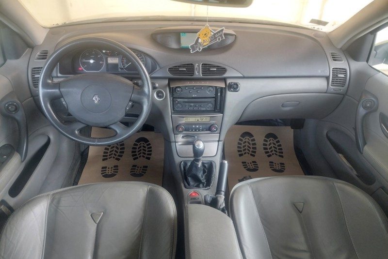 RENAULT LAGUNA 1.9 DCI CARMINAT