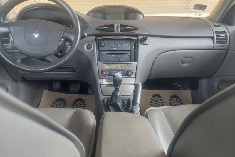 RENAULT LAGUNA 1.9 DCI CARMINAT