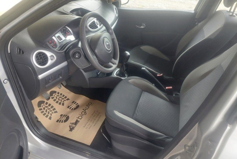 RENAULT CLIO 1.2