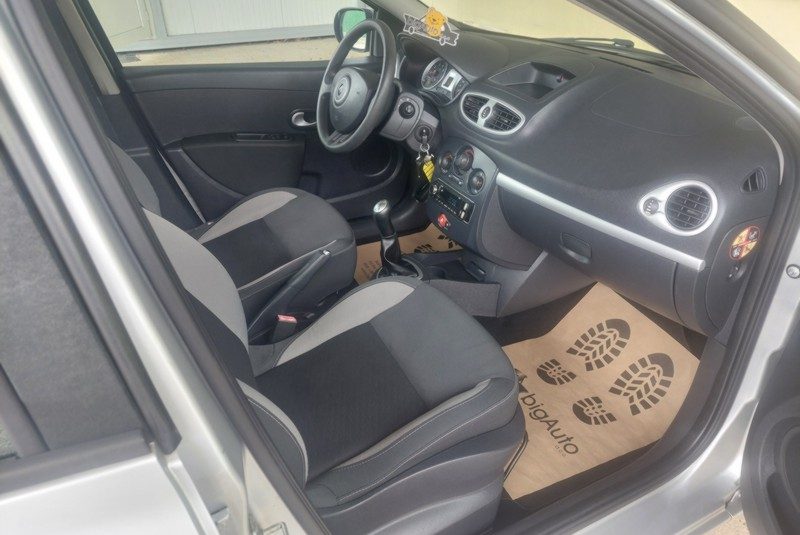 RENAULT CLIO 1.2