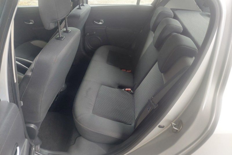 RENAULT CLIO 1.2
