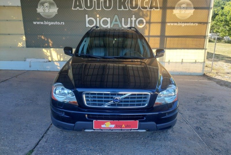 VOLVO XC 90 2.4 D5 MOMENTUM