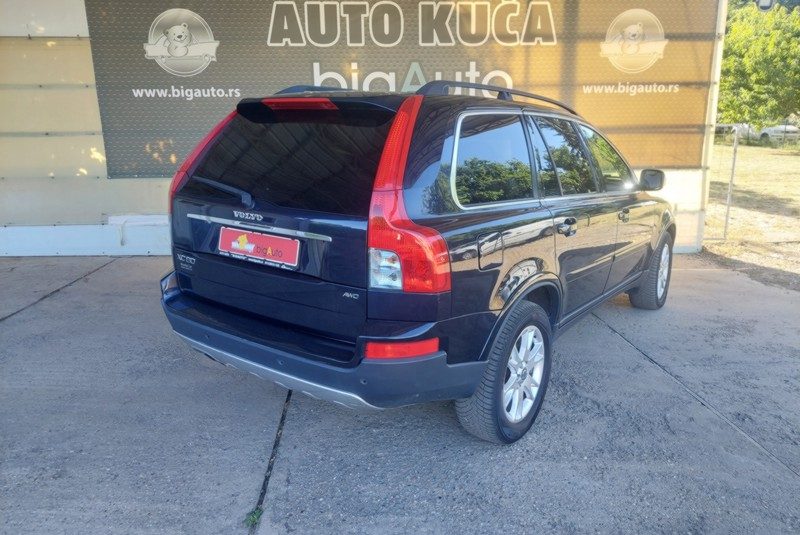 VOLVO XC 90 2.4 D5 MOMENTUM
