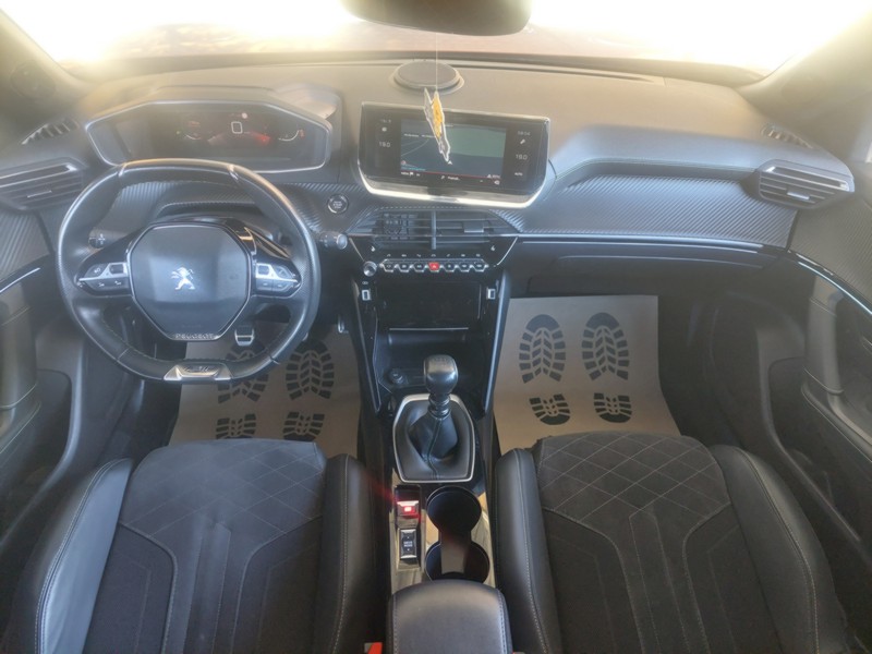 PEUGEOT 2008 1.2 PURE-TECH GT-LINE