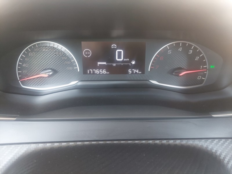 PEUGEOT 208 1.5 BLUEHDI PREMIUM