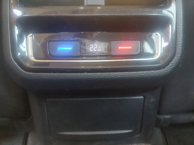 VOLKSWAGEN PASSAT 2.0 TDI DSG